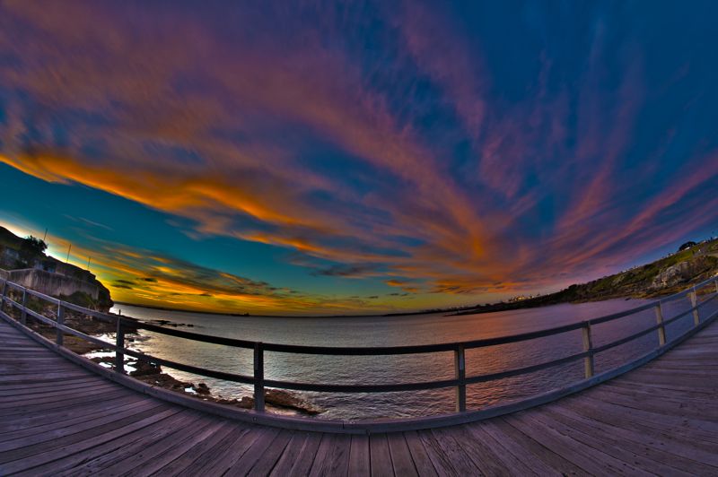 Abenddämmerung auf der Brücke nach Bare Island