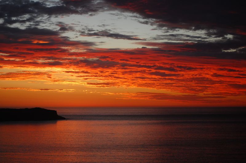 Morgenrot über Pearl Beach