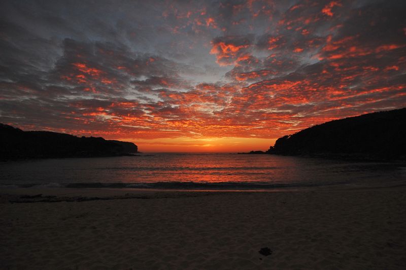 Morgendämmerung am Wattamolla Beach 